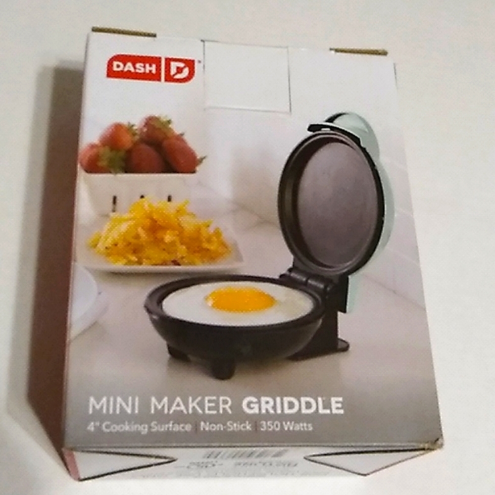 NWT Mini Maker Griddle